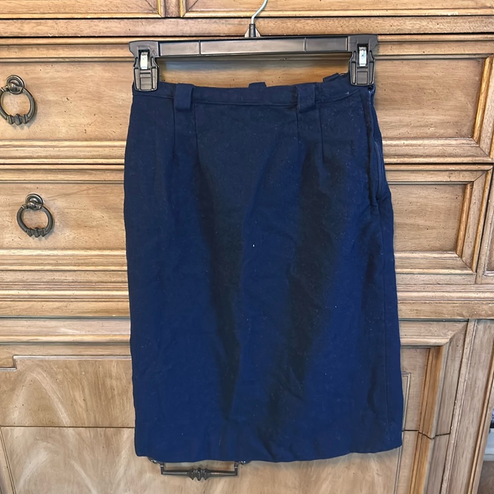 Vintage navy skirt